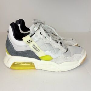 Nike Air Jordan MA2 Vast Grey Sneakers in White, Gray, and Yellow Sz8.5